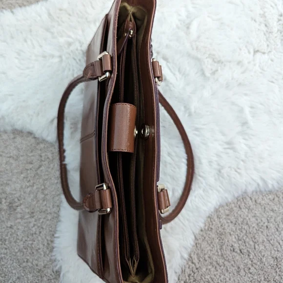 ANTONIO MELANI Brown Patent Leather Purse - Picture 6 of 7